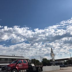 Starlite Motel - Signage, Sky, & some of the motel