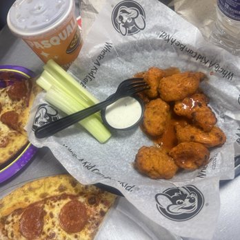 Chuck E. Cheese - Medium buffalo wings - Pizza Near Me - Streamwood, Illinois