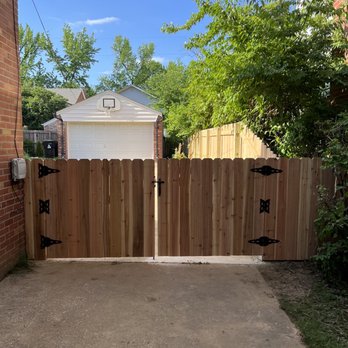 Select Fencing - Custom gate over driveway - Fences & Gates Near Me - Saint Louis, Missouri Select Fencing - Custom gate over driveway - Fences & Gates Near Me - Saint Louis, Missouri
