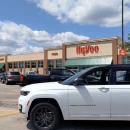 Exterior photo of Hy-Vee - Waukee, Iowa Exterior photo of Hy-Vee - Waukee, Iowa