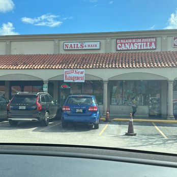 Sugar Nails Lounge - The outside - by the sedanos shopping center and Jerry and Joes - Nail Salons Near Me - Hialeah, Florida