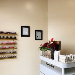 Shiny Nails & Beauty - Shiny Nails & Beauty |Nail salon Kanata ON K2M 1H4
