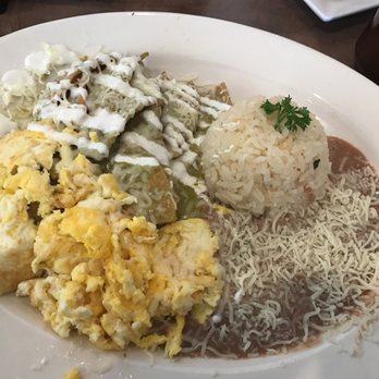 Cafe De Olla - Chilaquiles poblanos. A Must!!! - American Near Me - Burbank, California Cafe De Olla - Chilaquiles poblanos. A Must!!! - American Near Me - Burbank, California