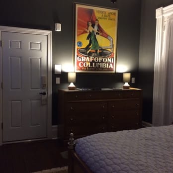 The Dwight D - Room lighting/art/storage - Hotels Near Me - Philadelphia, Pennsylvania The Dwight D - Room lighting/art/storage - Hotels Near Me - Philadelphia, Pennsylvania