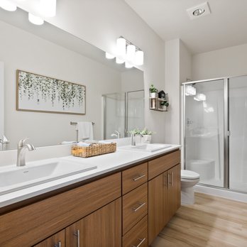Meritum Evergreen Apartments - Primary Bathroom with Dual Vanities - Apartments Near Me - Vancouver, Washington Meritum Evergreen Apartments - Primary Bathroom with Dual Vanities - Apartments Near Me - Vancouver, Washington