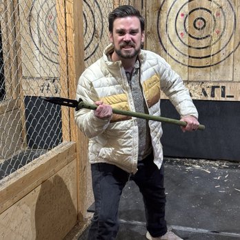 Craft Axe Throwing- Lincoln - Axe Throwing Near Me - Lincoln, Nebraska