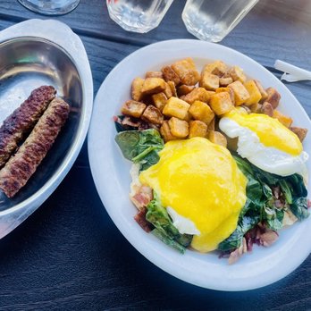 Fratelli Cafe - Green Eggs & Ben - Coffee & Tea Near Me - Los Angeles, California