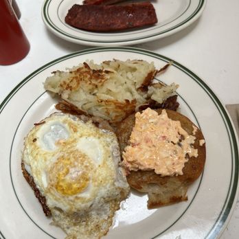 Black-Eyed Susan's - Breakfast sandwich w/ hash brown ($19) and a side of linguica ($8) - Breakfast & Brunch Near Me - Nantucket, Massachusetts