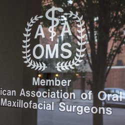 Hugh Marchmont-Robinson, DDS - Berwyn Oral Surgery