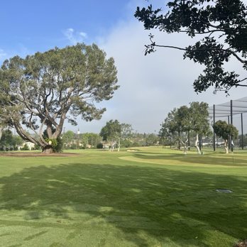 Maggie Hathaway Par 3 - Hole 1-2 - Golf Near Me - Los Angeles, California Maggie Hathaway Par 3 - Hole 1-2 - Golf Near Me - Los Angeles, California