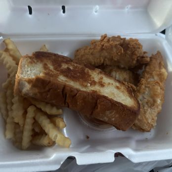 Raising Cane's Chicken Fingers - Fast Food Near Me - Cedar Park, Texas