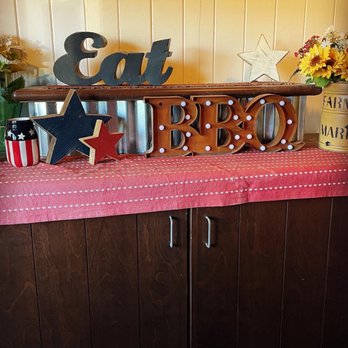 Famous Dave's Bar-B-Que - Barbeque Near Me - Westbury, New York Famous Dave's Bar-B-Que - Barbeque Near Me - Westbury, New York