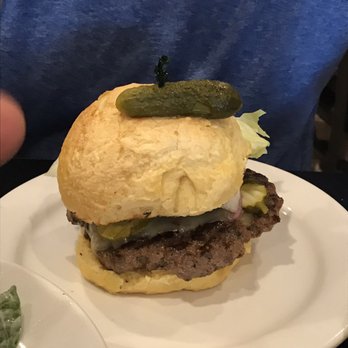 Maple Leaf Diner - The classic burger - American Near Me - Dallas, Texas Maple Leaf Diner - The classic burger - American Near Me - Dallas, Texas