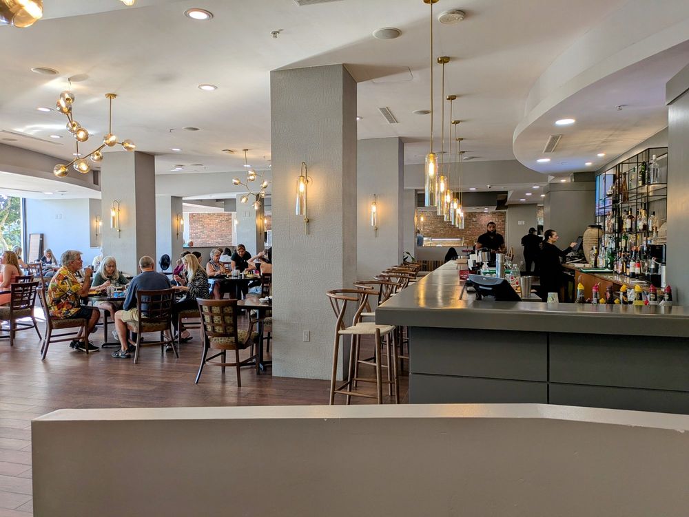 Marina's Bar And Grill