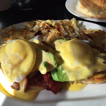 Sax's Joint - California Benedict - Breakfast & Brunch Near Me - Petaluma, California