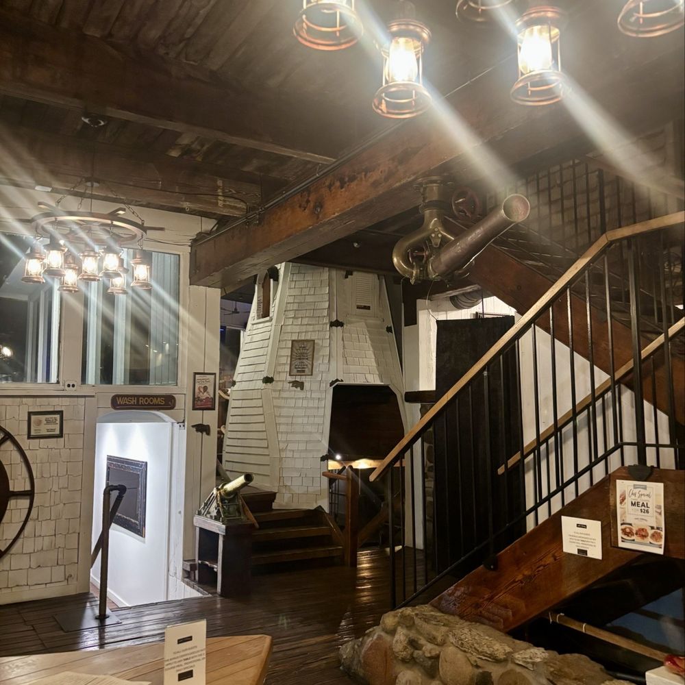 Port Edward Restaurant - Beautiful, Inviting entrance - Seafood Near Me - Algonquin, Illinois Port Edward Restaurant - Beautiful, Inviting entrance - Seafood Near Me - Algonquin, Illinois