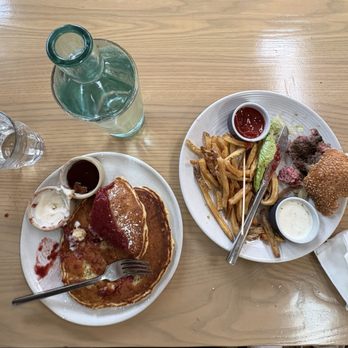 Sereneco - Pancakes, burger - New American Near Me - Brooklyn, New York