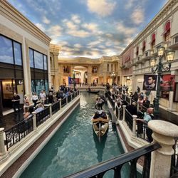 Grand Canal Shoppes - Gandola