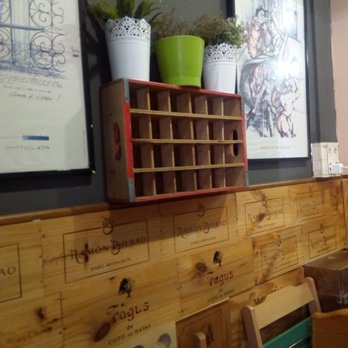 Cerveceria London - Decoracion del local. - Pubs Near Me - Zaragoza, Z Cerveceria London - Decoracion del local. - Pubs Near Me - Zaragoza, Z