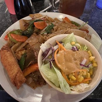 Tuk Tuk Thai - $12.50 lunch special (drunken noodles) - Thai Near Me - Fort Worth, Texas Tuk Tuk Thai - $12.50 lunch special (drunken noodles) - Thai Near Me - Fort Worth, Texas
