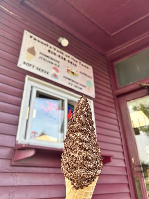 Faouzi's Talk of The Town