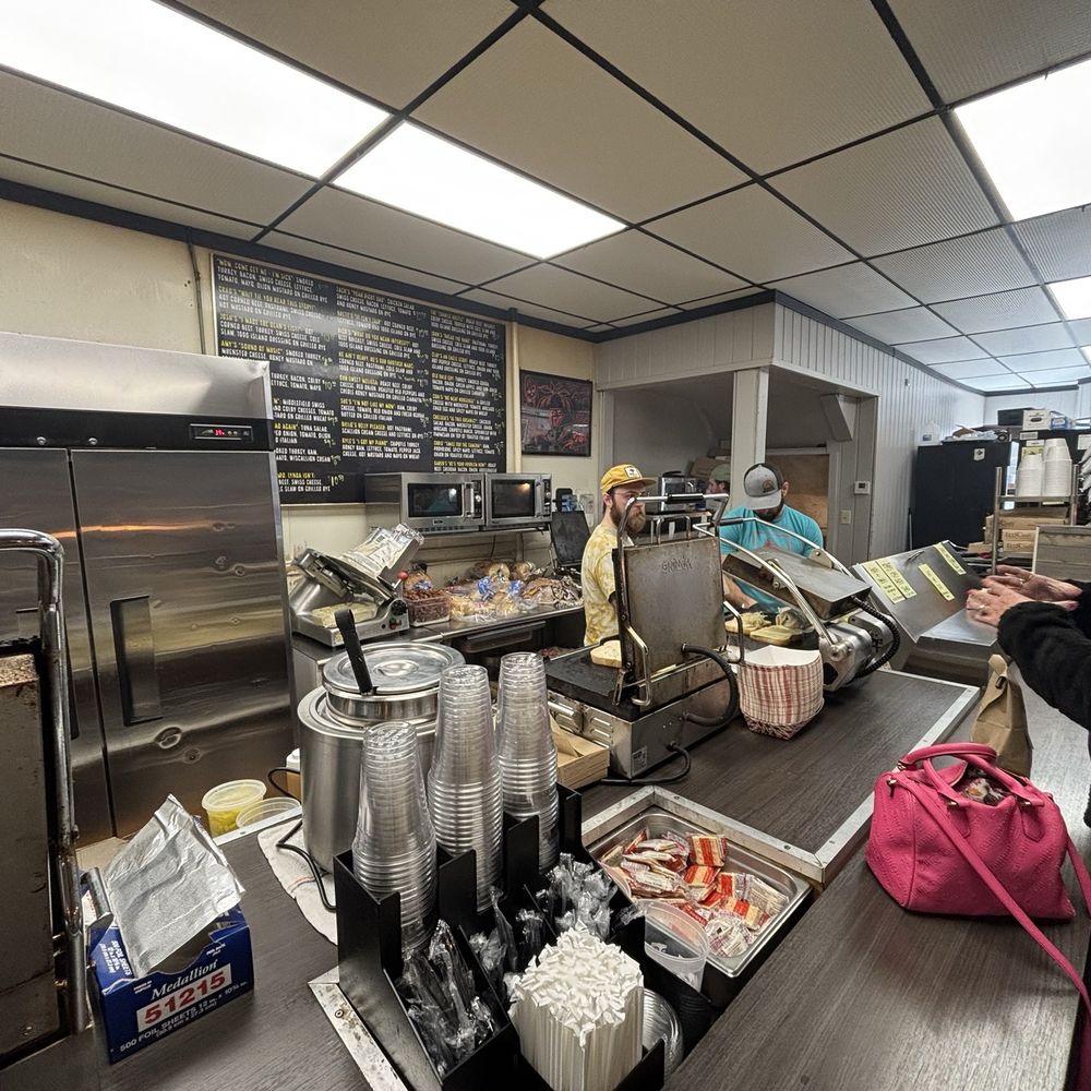 Diamond Deli - Delis Near Me - Akron, Ohio