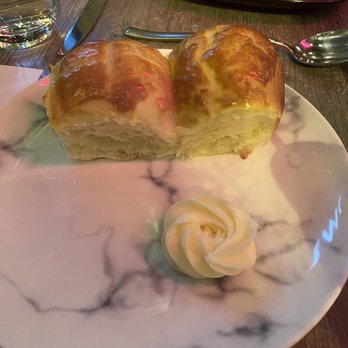 Rooster & Owl - Pineapple buns - New American Near Me - Washington, DC, District of Columbia