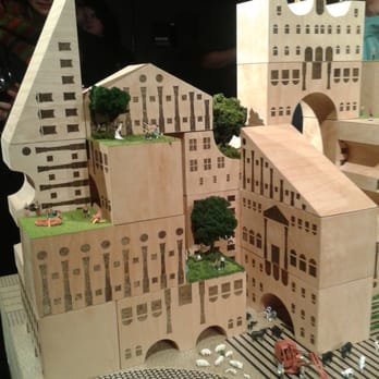 Science Gallery Dublin - Hedge H.U.G. (Horticultural Urban Growth) - looks at how we will use space in the future - Museums Near Me - Dublin, D Science Gallery Dublin - Hedge H.U.G. (Horticultural Urban Growth) - looks at how we will use space in the future - Museums Near Me - Dublin, D