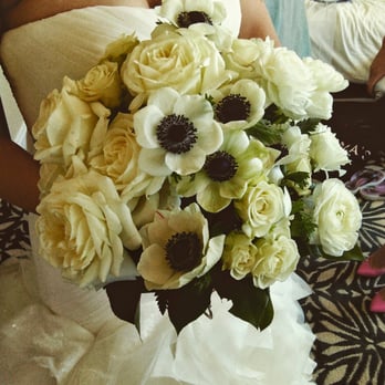 Vince's Flower Shop - Bridal bouquet - Florists Near Me - Burr Ridge, Illinois Vince's Flower Shop - Bridal bouquet - Florists Near Me - Burr Ridge, Illinois