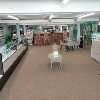 Van Gogh Vapes - Need a break? Have a seat and maybe some good conversation in our Customer Lounge. We are always up for a good chat! - Vape Shops Near Me - Joppatowne, Maryland Van Gogh Vapes - Need a break? Have a seat and maybe some good conversation in our Customer Lounge. We are always up for a good chat! - Vape Shops Near Me - Joppatowne, Maryland