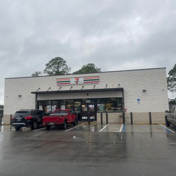 7-Eleven - the outside of a convenience store - Convenience Stores Near Me - Venice, Florida 7-Eleven - the outside of a convenience store - Convenience Stores Near Me - Venice, Florida