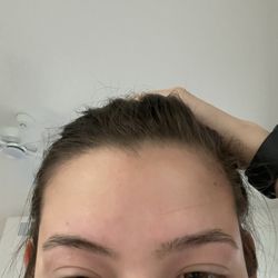 Noire The Nail Bar Estero - Uneven brows uneven trim