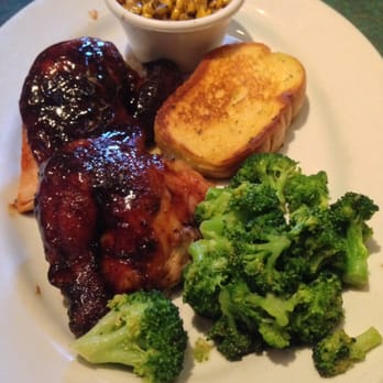 Smokey Bones - Half chicken - Barbeque Near Me - Virginia Beach, Virginia