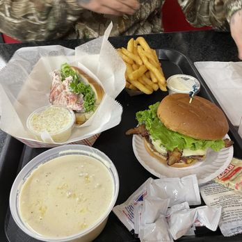 Goldenrod Restaurant Drive-In - Burger and fries - Ice Cream & Frozen Yogurt Near Me - Manchester, New Hampshire Goldenrod Restaurant Drive-In - Burger and fries - Ice Cream & Frozen Yogurt Near Me - Manchester, New Hampshire