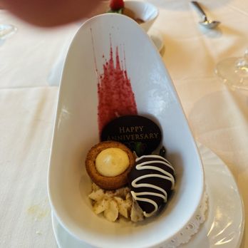 Michel's At The Colony Surf - Is it just me? What does the dish container remind you of? - French Near Me - Honolulu, Hawaii