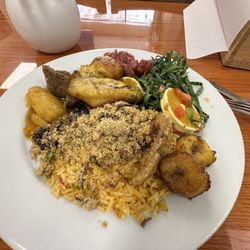 Terra Nossa Center Market - Arroz tropeiro, feijoada, frango, farofa, couve...