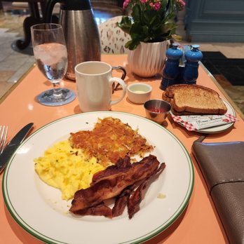 Sadelle's - Only 1 person. Cannot imagine where 2 people would put there food. - Breakfast & Brunch Near Me - Las Vegas, Nevada Sadelle's - Only 1 person. Cannot imagine where 2 people would put there food. - Breakfast & Brunch Near Me - Las Vegas, Nevada