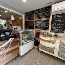 Beaver Bagel Company - Inside is small
