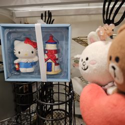 Homegoods Stores - Hello Kitty with a lighthouse