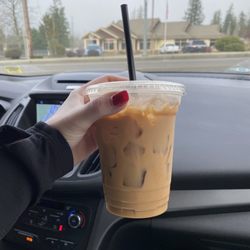 Cornerstone Coffee - Vanilla Latte w/ Oat Milk (half sweet)