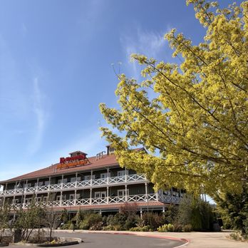McMenamins Kalama Harbor Lodge - Exterior - Hotels Near Me - Kalama, Washington McMenamins Kalama Harbor Lodge - Exterior - Hotels Near Me - Kalama, Washington