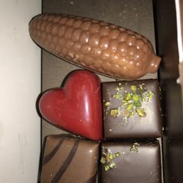 Corn looking praline is amazinggg! Corn looking praline is amazinggg!
