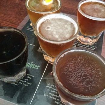 Lake Chelan Brewery - Flight, session IPA, Devils IPA, Stout, Blonde, amber ale. Everyone agreed Blonde was best. - Breweries Near Me - Manson, Washington Lake Chelan Brewery - Flight, session IPA, Devils IPA, Stout, Blonde, amber ale. Everyone agreed Blonde was best. - Breweries Near Me - Manson, Washington