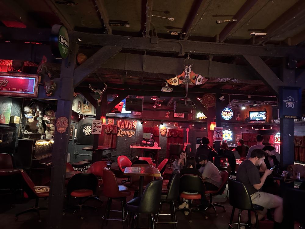 Caves Lounge