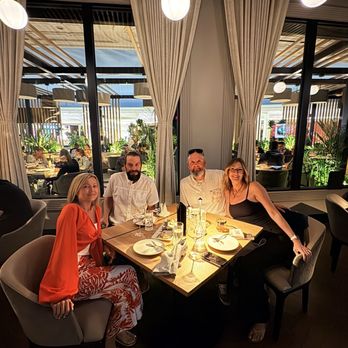BOA Steakhouse - Dinner with friends at BOA. - Steakhouses Near Me - Las Vegas, Nevada BOA Steakhouse - Dinner with friends at BOA. - Steakhouses Near Me - Las Vegas, Nevada