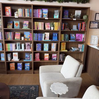 Chapters and Coffee - Couch and bookshelf - Coffee & Tea Near Me - Pompton Plains, New Jersey Chapters and Coffee - Couch and bookshelf - Coffee & Tea Near Me - Pompton Plains, New Jersey