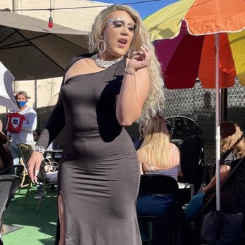 The Glitter Brunch Drag Show - Holdin' that note... - Cabaret Near Me - Santa Barbara, California The Glitter Brunch Drag Show - Holdin' that note... - Cabaret Near Me - Santa Barbara, California