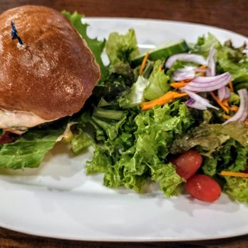 Hilo Burger Joint - California Burger at Hilo Burger Joint - Burgers Near Me - Hilo, Hawaii Hilo Burger Joint - California Burger at Hilo Burger Joint - Burgers Near Me - Hilo, Hawaii