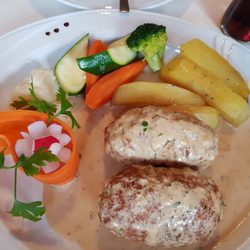 Villa Nova - INVOLLTINI DI POLLO  panierte Putenmedaillons gefüllt mit italienischem Parmaschinken und Käse in Sahnesauce