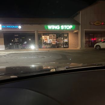 Wingstop - Trash employees, lazy denying customers 45 minutes before closing - Chicken Wings Near Me - Santa Clarita, California Wingstop - Trash employees, lazy denying customers 45 minutes before closing - Chicken Wings Near Me - Santa Clarita, California